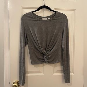 Wilfred Free from Aritzia, Twist Front Knit Long Sleeve, Medium, Gray